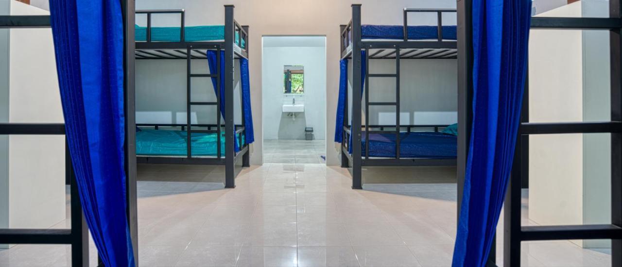 Bata Merah Homestay Banyuwangi  Exterior photo